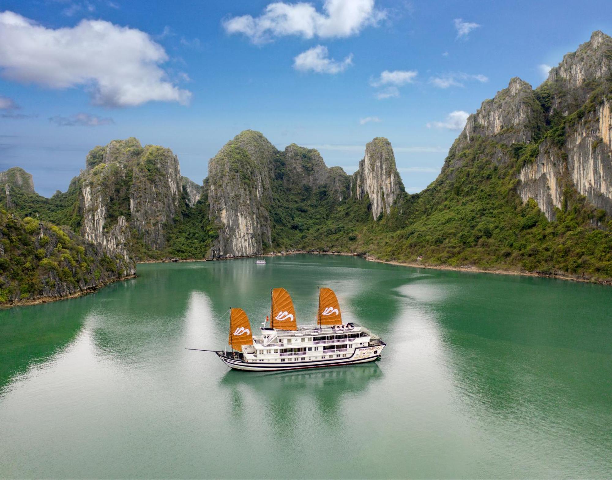 Paradise Peak Cruise Халонг Екстер'єр фото