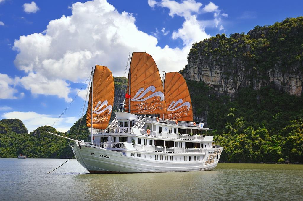 Paradise Peak Cruise Халонг Екстер'єр фото